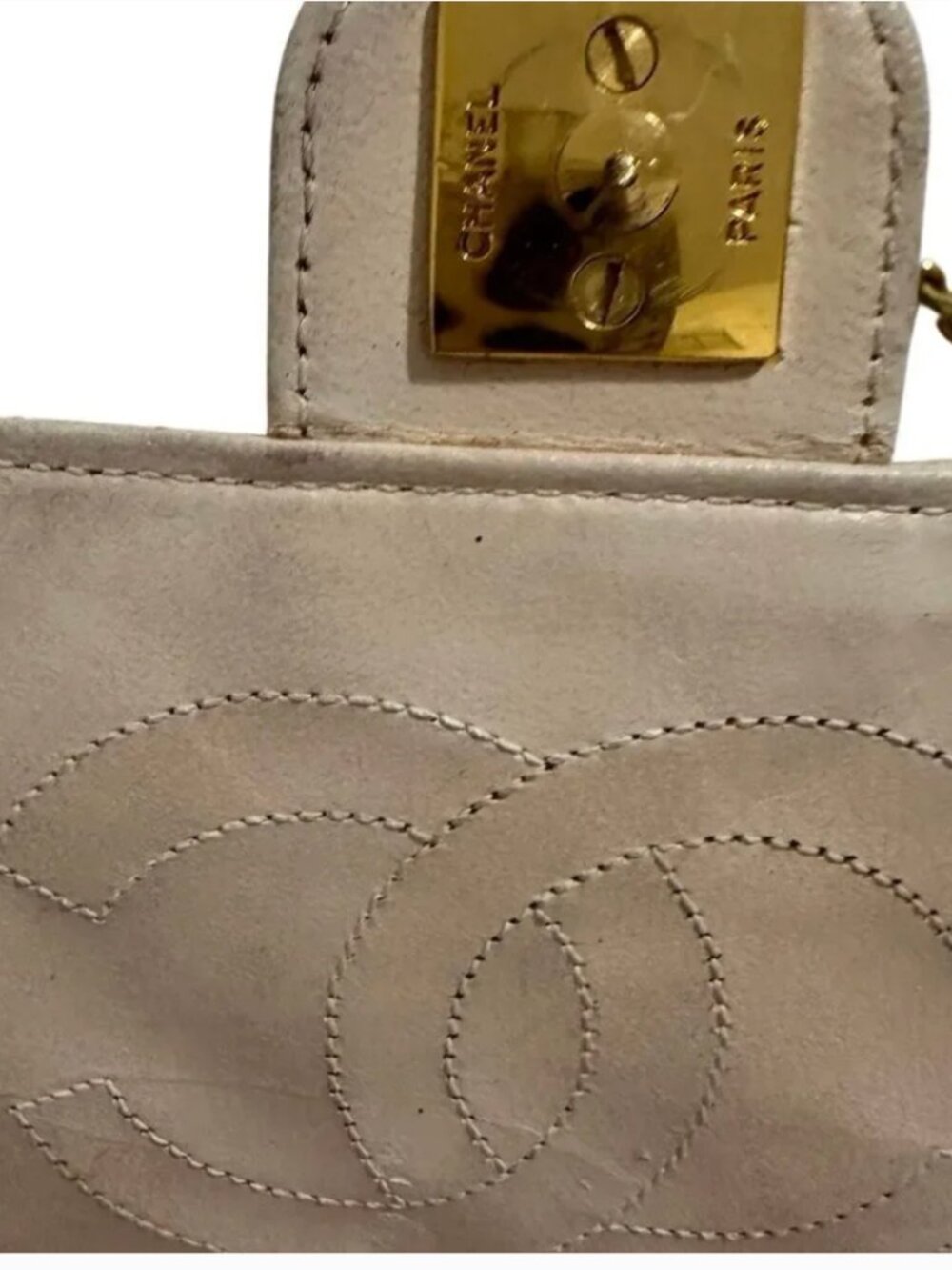 💯 Authentic Chanel Beige Quilted Shoulder Bag with Gold Chain w COA - Picture 3 of 16